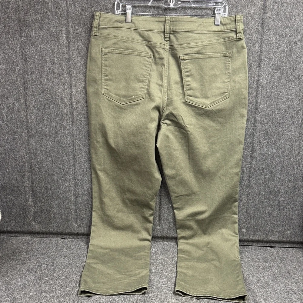 St. John Collection Olive Flare Jeans